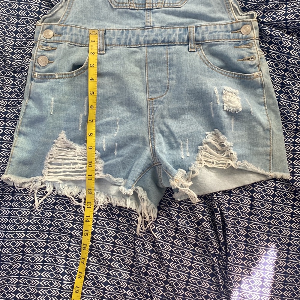 Distressed short overalls - Picture 11 of 11